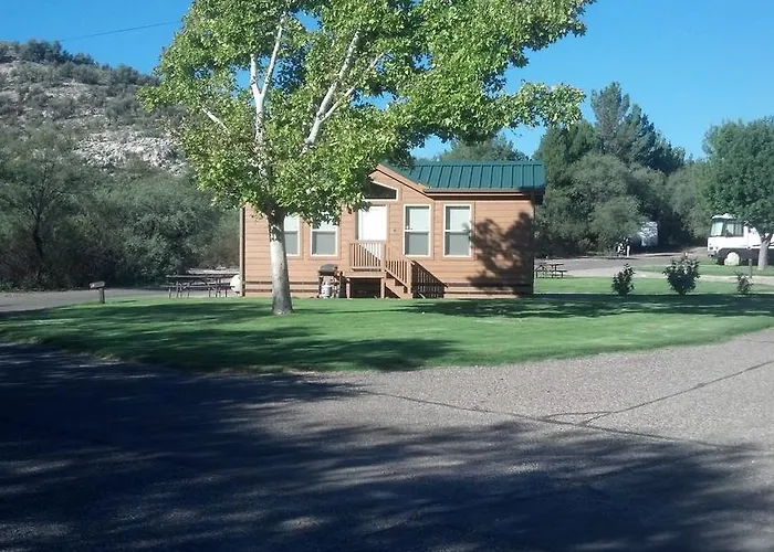 Kompleks wypoczynkowy Valley Lawn 10 *